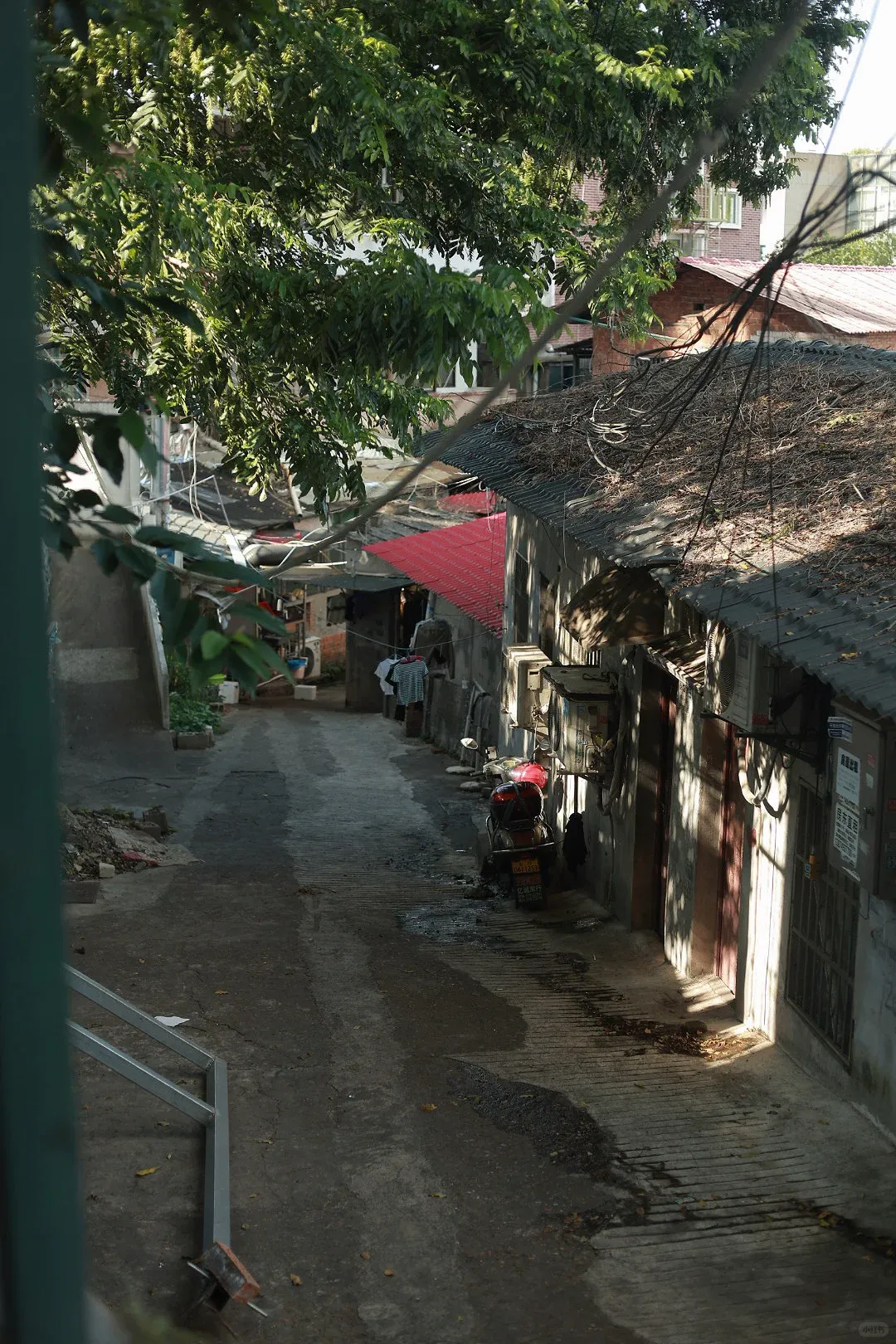 Lushan South Lanes Walk